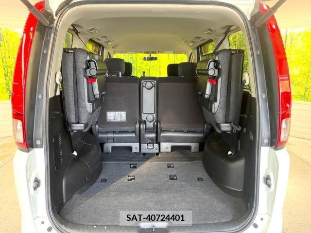 Nissan SERENA 2010-02 251639-11