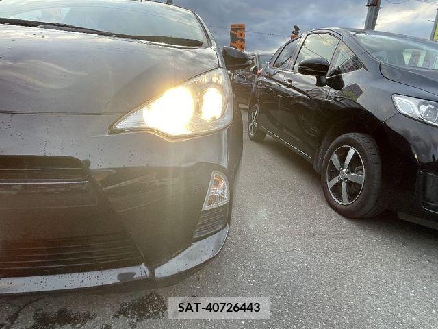 Toyota AQUA 2012-04 314139-23