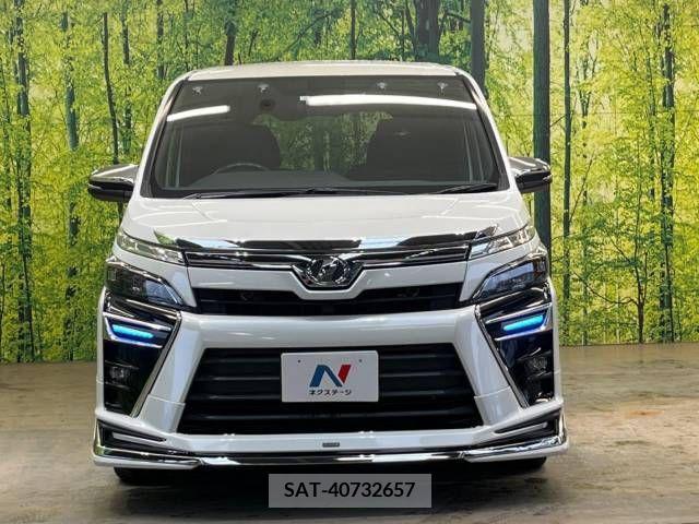 Toyota VOXY 2018-03 215780-15
