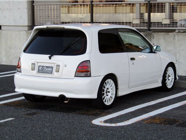 Toyota STARLET 1999-03 20017-3