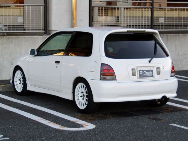 Toyota STARLET 1999-03 20017-1