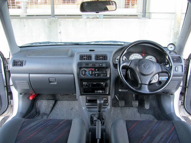 Toyota STARLET 1999-03 20017-8
