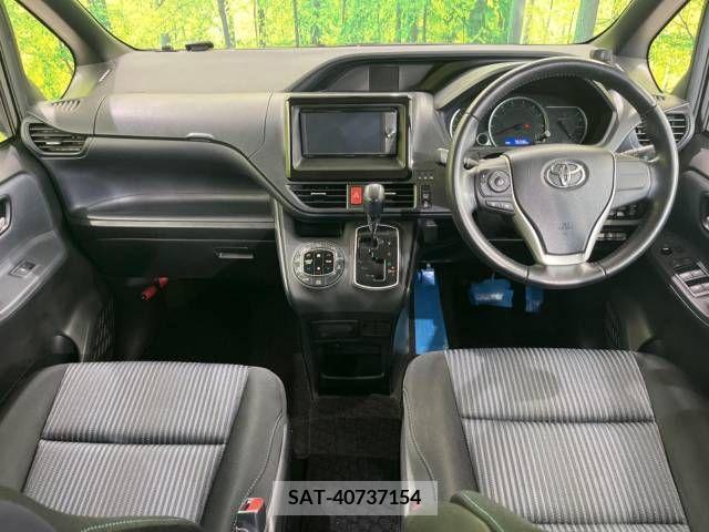 Toyota NOAH 2014-10 365161-1