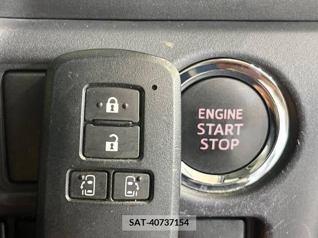 Toyota NOAH 2014-10 365161-7