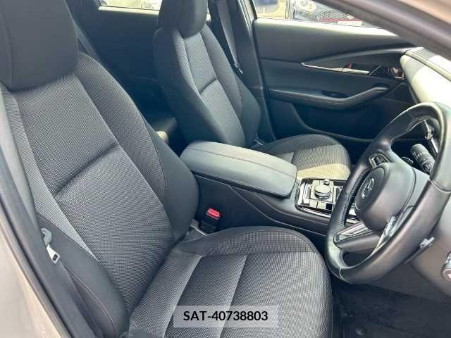 Mazda CX-30 2022-06 331989-22