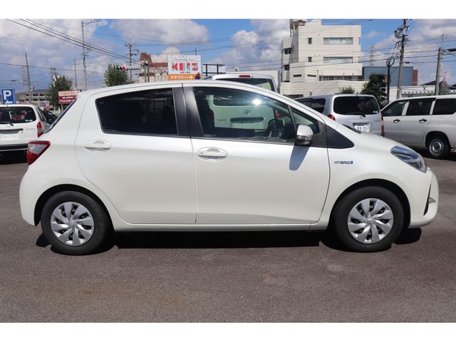 Toyota VITZ HYBRID 2017-08 182875-3