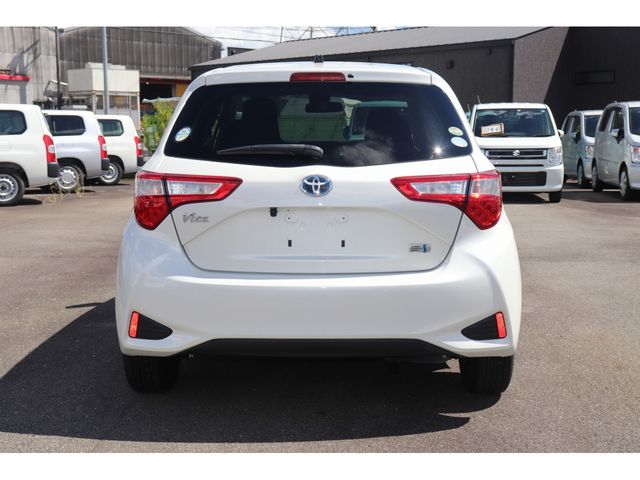 Toyota VITZ HYBRID 2017-08 182875-5
