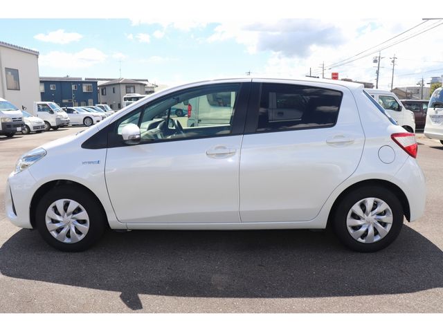 Toyota VITZ HYBRID 2017-08 182875-7