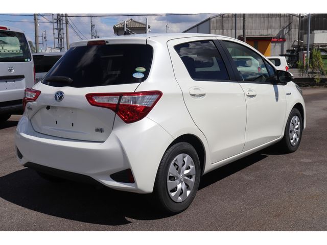 Toyota VITZ HYBRID 2017-08 182875-4