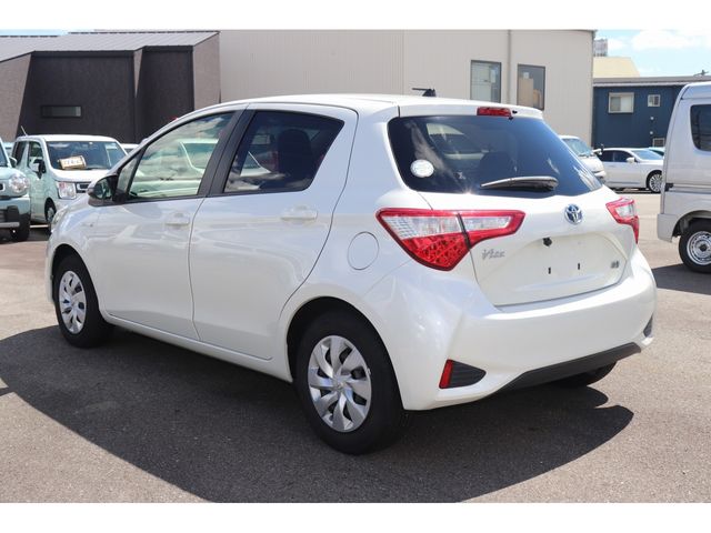 Toyota VITZ HYBRID 2017-08 182875-6