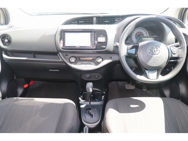 Toyota VITZ HYBRID 2017-08 182875-11
