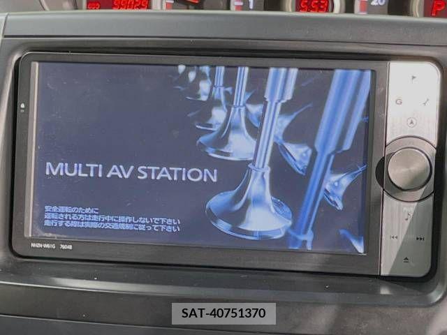Toyota VOXY 2012-06 327844-4