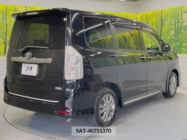 Toyota VOXY 2012-06 327844-18