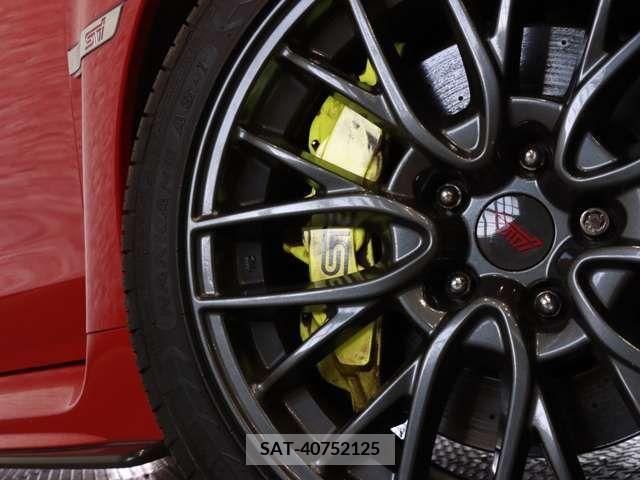 Subaru WRX STI 2018-10 371143-15
