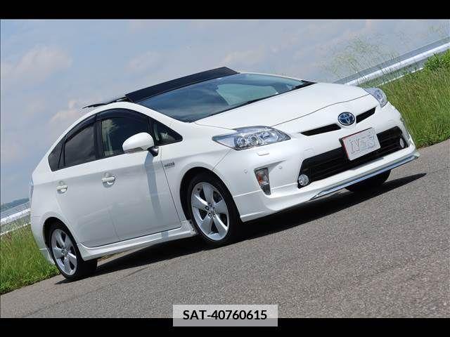 Toyota PRIUS 2014-02 352306-5