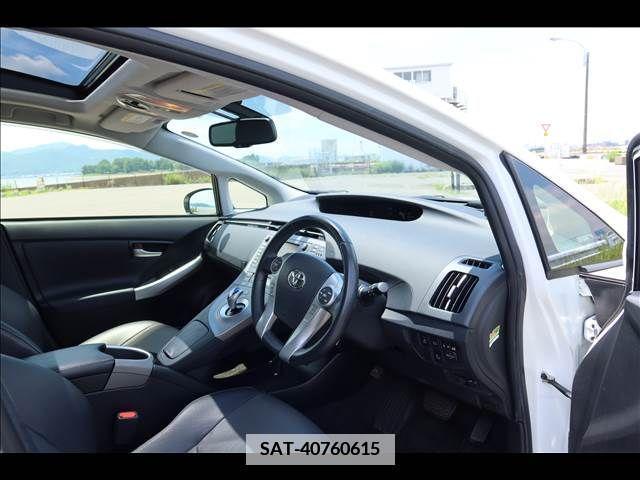 Toyota PRIUS 2014-02 352306-13
