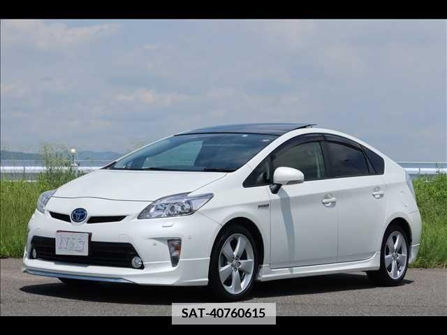 Toyota PRIUS 2014-02 352306-0