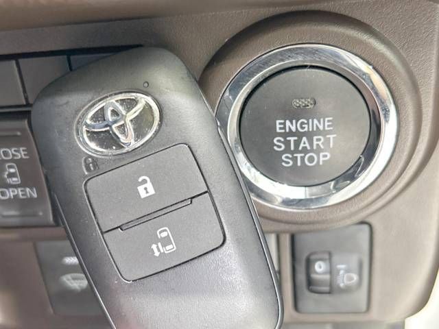Toyota ROOMY 2020-10 182183-7