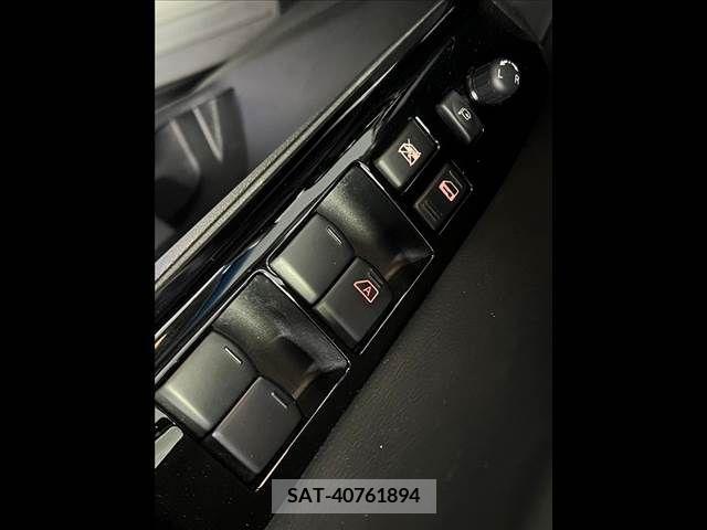 Nissan ELGRAND 2020-12 332564-11