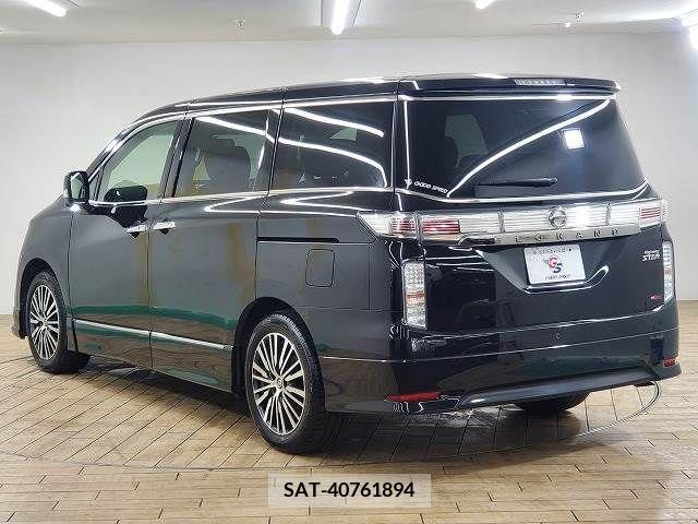 Nissan ELGRAND 2020-12 332564-14