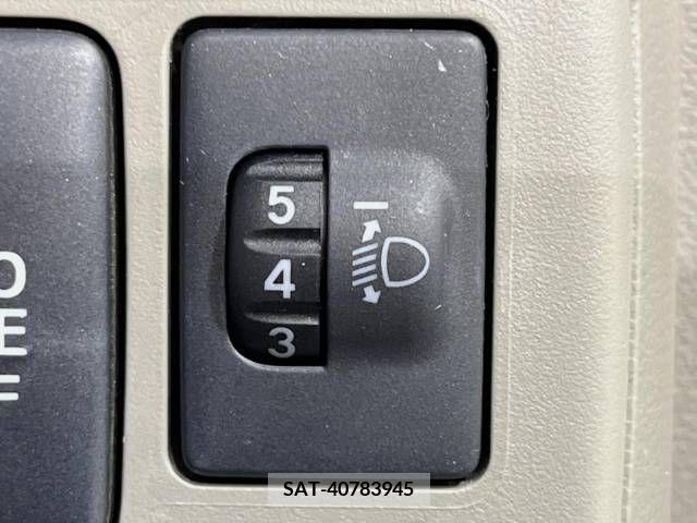 Daihatsu MOVE CONTE 2014-12 327032-6