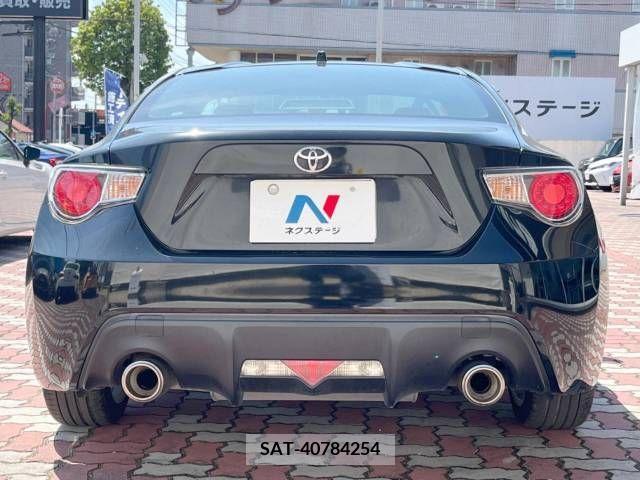 Toyota 86 2012-08 268614-14