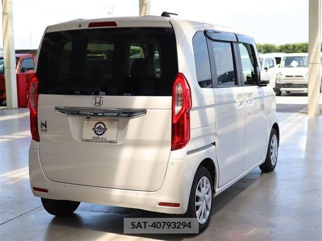 Honda N BOX 2022-10 341817-3