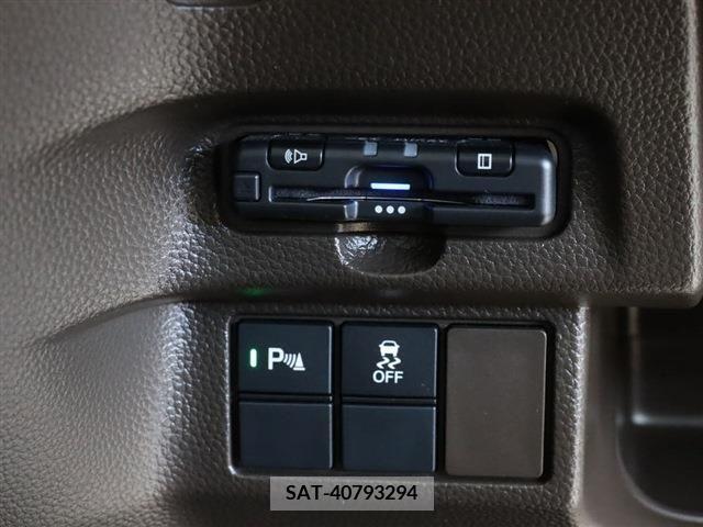 Honda N BOX 2022-10 341817-15