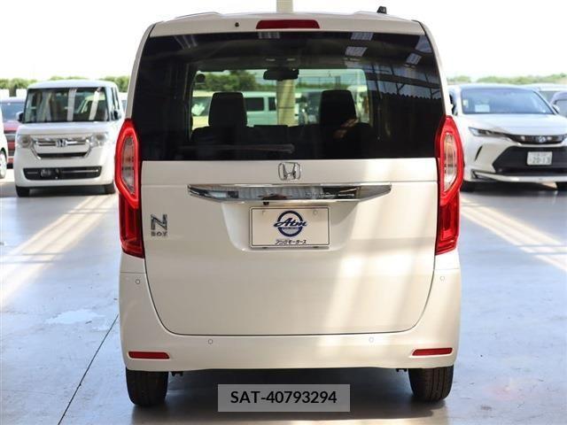 Honda N BOX 2022-10 341817-4