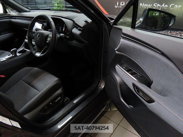 Lexus LBX 2024-05 397119-14