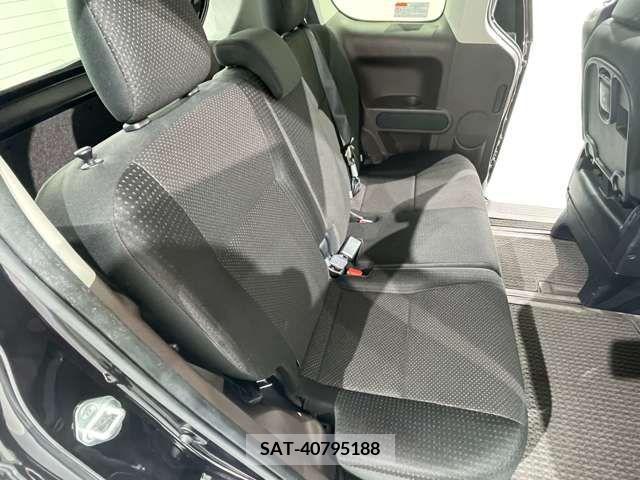 Toyota SPADE 2016-10 336490-14