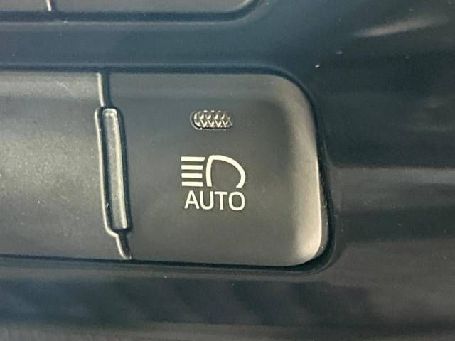Toyota PRIUS 2018-08 9501-7