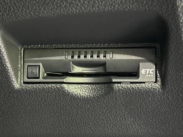 Toyota PRIUS 2018-08 9501-6