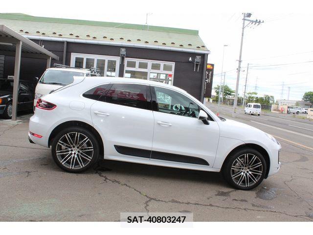 Porsche MACAN 2015-08 375656-8