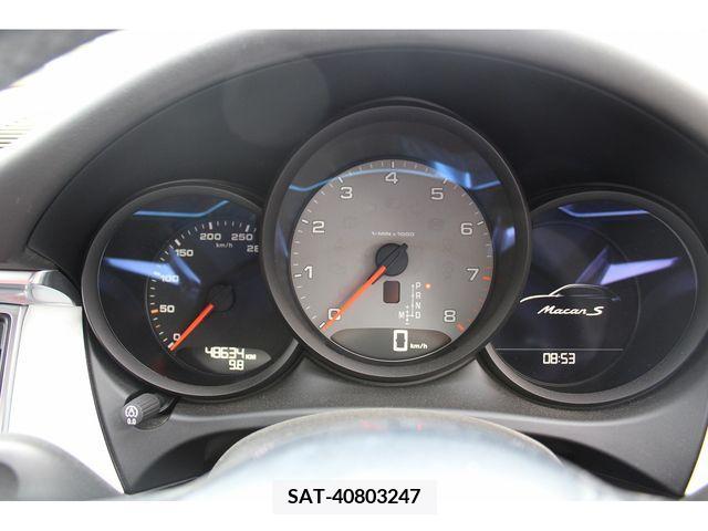 Porsche MACAN 2015-08 375656-20