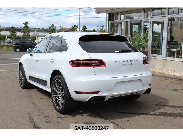 Porsche MACAN 2015-08 375656-5