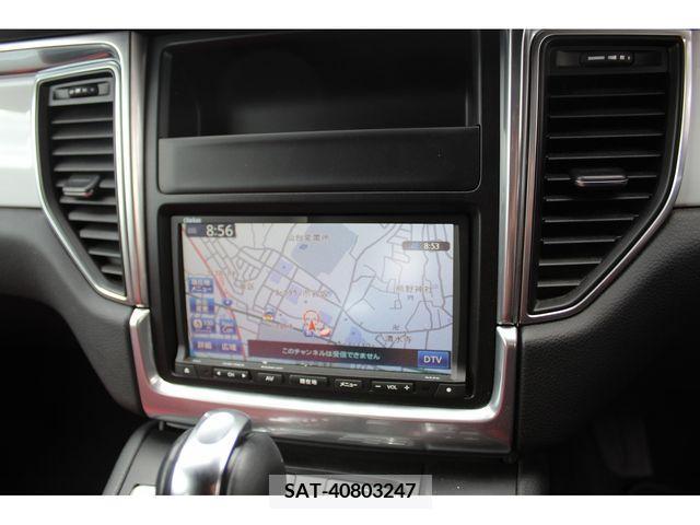 Porsche MACAN 2015-08 375656-21