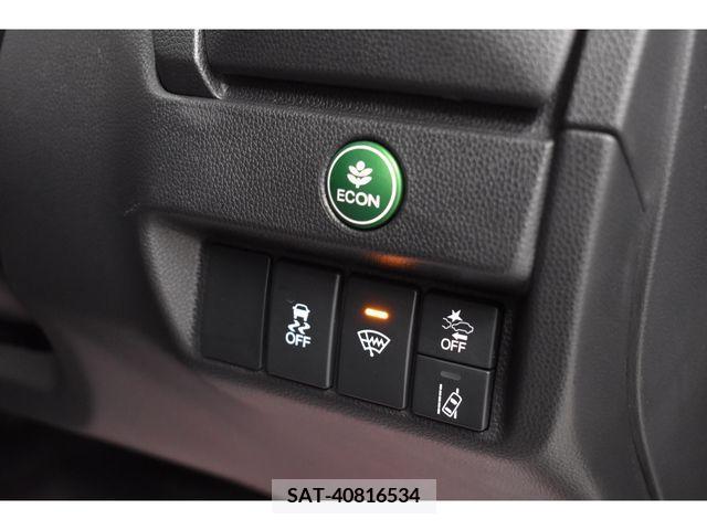 Honda FIT 2018-03 229350-11