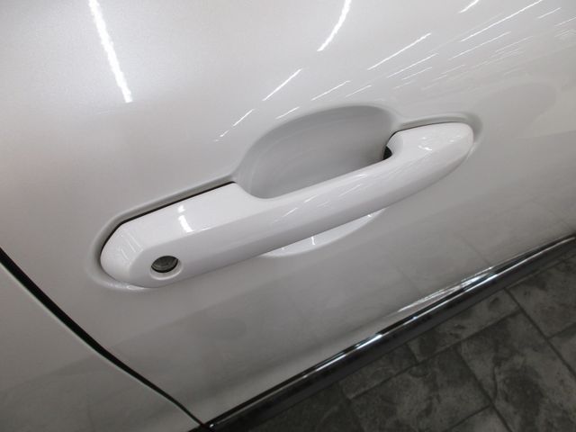 Toyota CROWN 2023-04 16623-20
