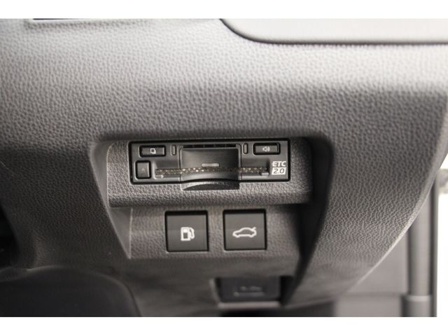 Toyota CROWN 2023-04 16623-11