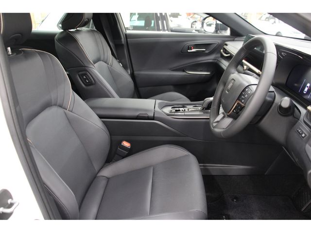 Toyota CROWN 2023-04 16623-17