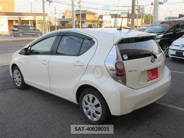 Toyota AQUA 2014-03 231009-1