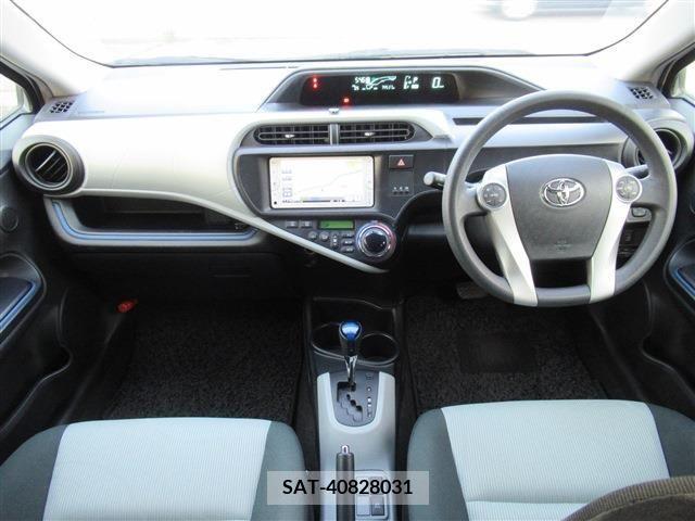 Toyota AQUA 2014-03 231009-4