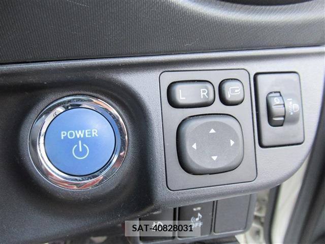 Toyota AQUA 2014-03 231009-7