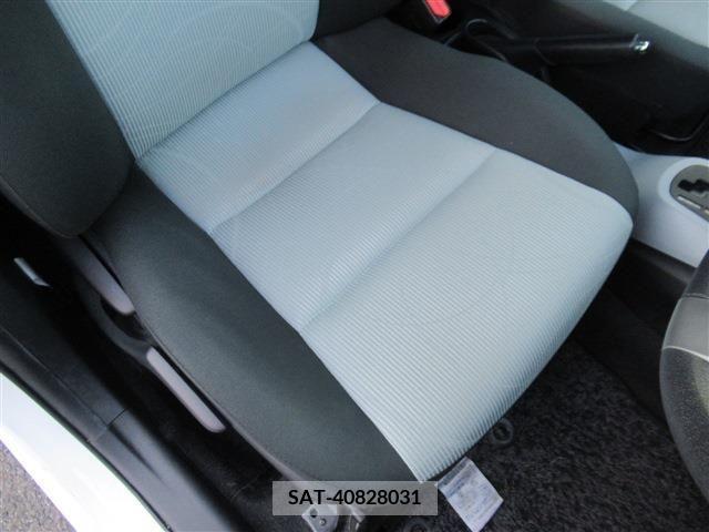 Toyota AQUA 2014-03 231009-15