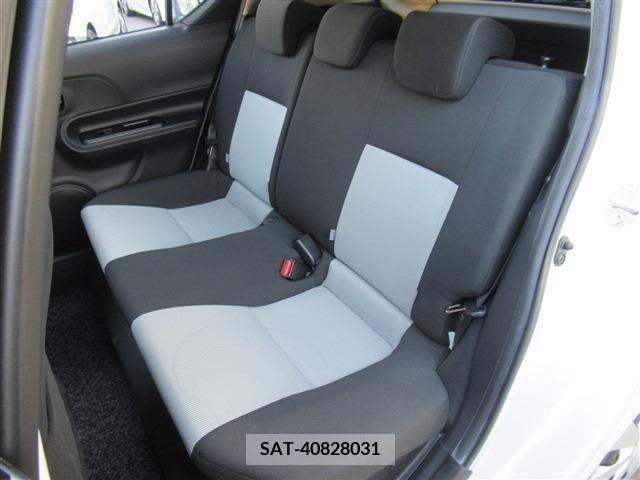 Toyota AQUA 2014-03 231009-12