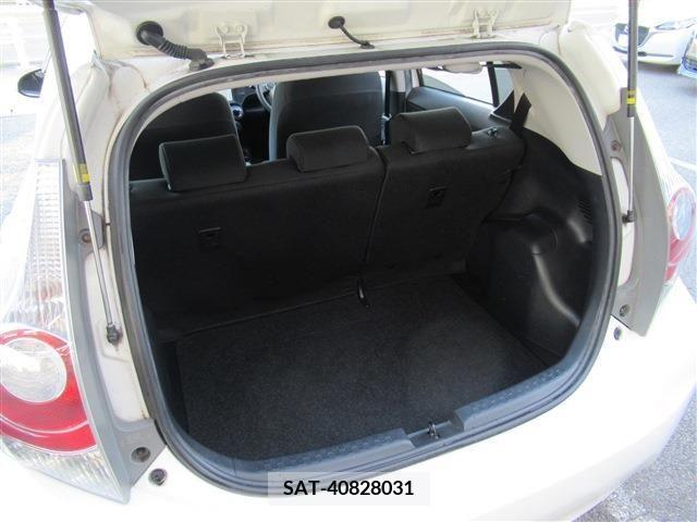 Toyota AQUA 2014-03 231009-11