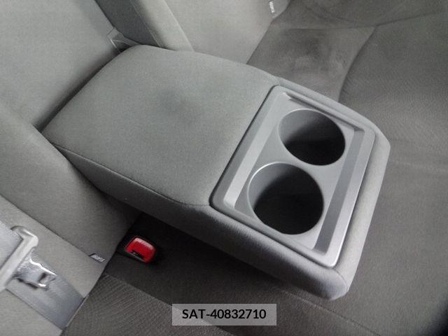Toyota PRIUS 2010-05 282053-12