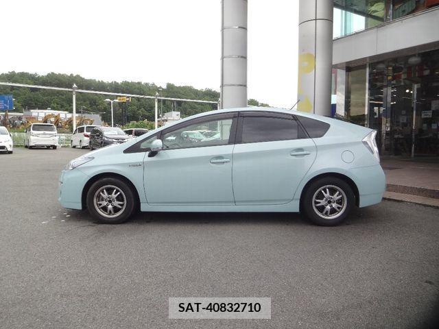 Toyota PRIUS 2010-05 282053-4
