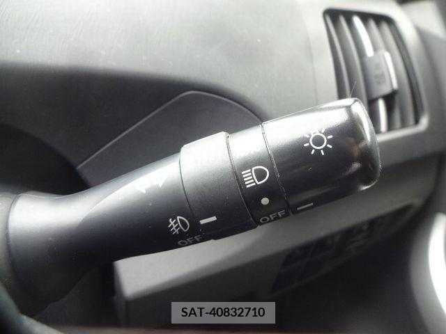 Toyota PRIUS 2010-05 282053-18
